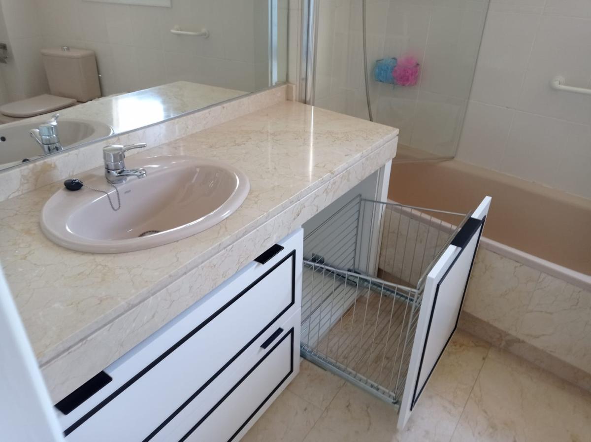 Muebles de baño a medida (con presupuesto)